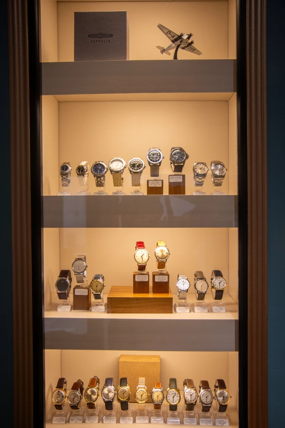 La Montre Horloger Montre Vintage Nimes La Montre Horloger Montre Vintage Nimes Vente De Montres Vintages 1 La Montre Horloger Montre Vintage Nimes La Montre Horloger Montre Vintage Nimes Vente De Montres Vintages 1